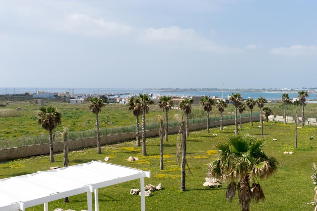 ホテル Lalena'S Garden Portopalo Di Capo Passero エクステリア 写真